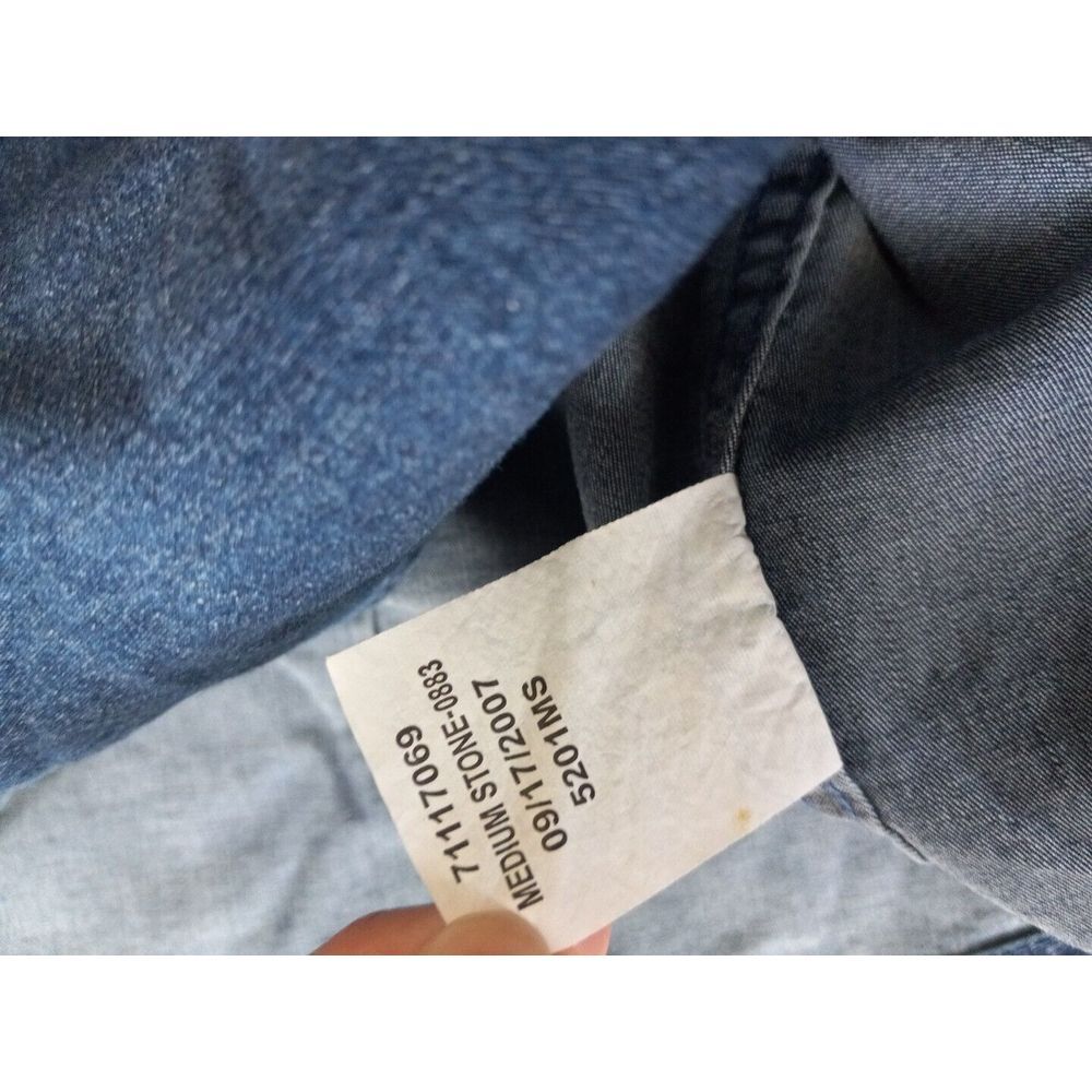 Lee Women's Large Stretch Cowboy Western Button-Up Chambray Blue Shirt - Picture 11 of 13